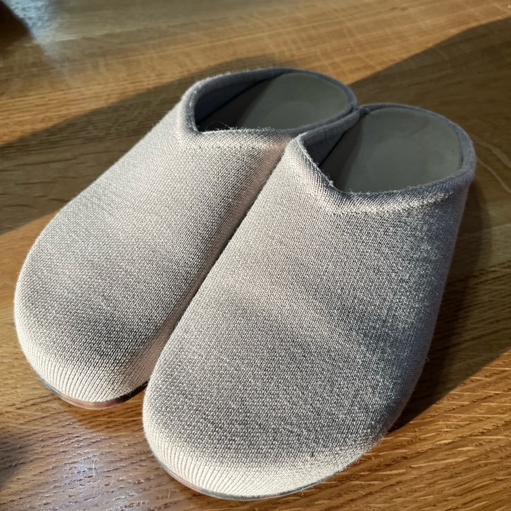Rothy's The Casual Clog Women's Size 10 US Dove  Pre-owned - Picture 6 of 6